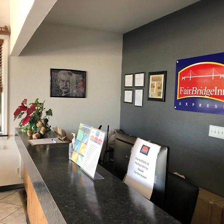 Fairbridge Inn Express Monroe City Exteriör bild