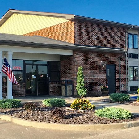 Fairbridge Inn Express Monroe City Exteriör bild